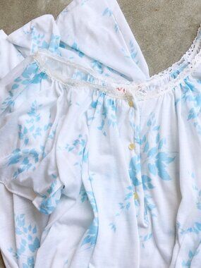 Vintage Floral Blue and White Nightgown